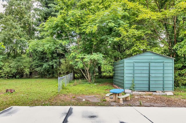 1907 Russell Dr, Murfreesboro, TN 37130