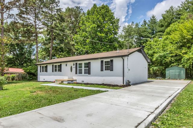 1907 Russell Dr, Murfreesboro, TN 37130