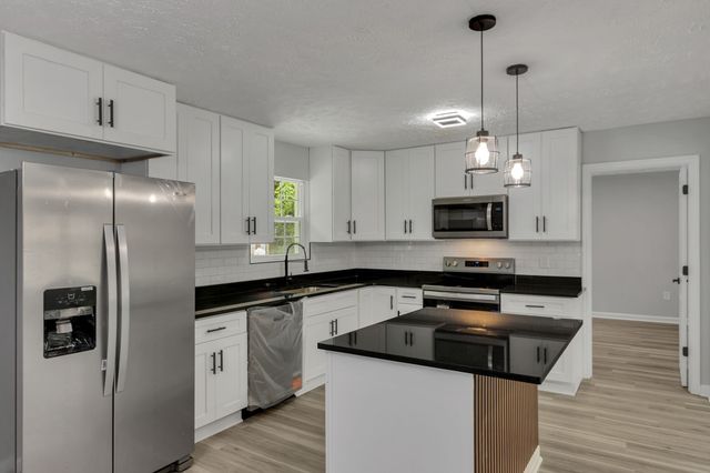 1907 Russell Dr, Murfreesboro, TN 37130