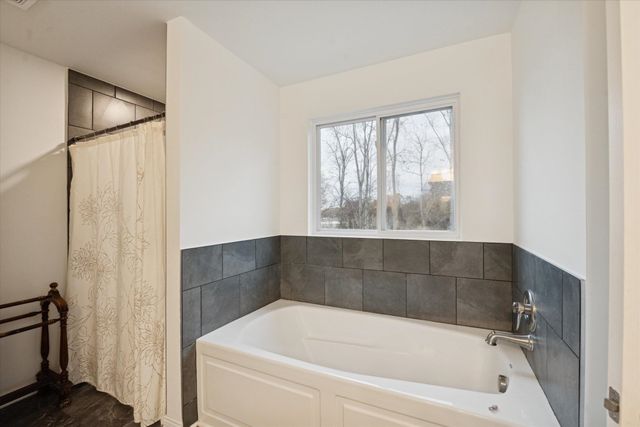 126 Parker Lane, Brandon Twp, MI 48462