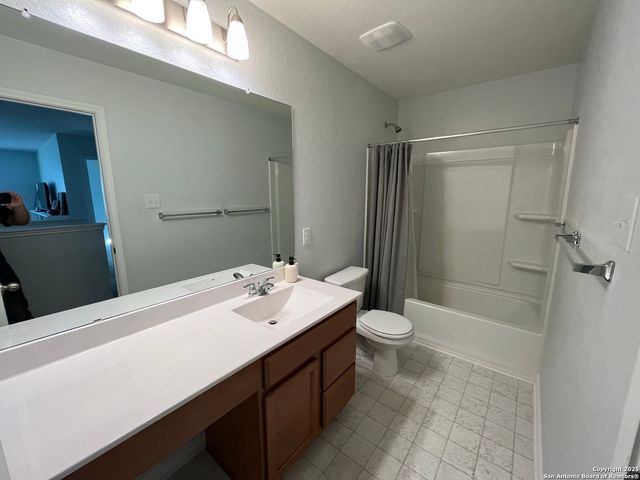 4684 Via Sonoma, Converse, TX 78109