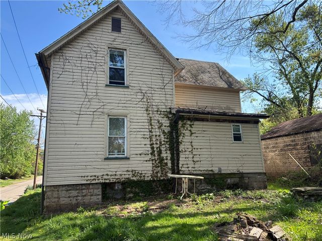 404 Pike Avenue SW, Massillon, OH 44647