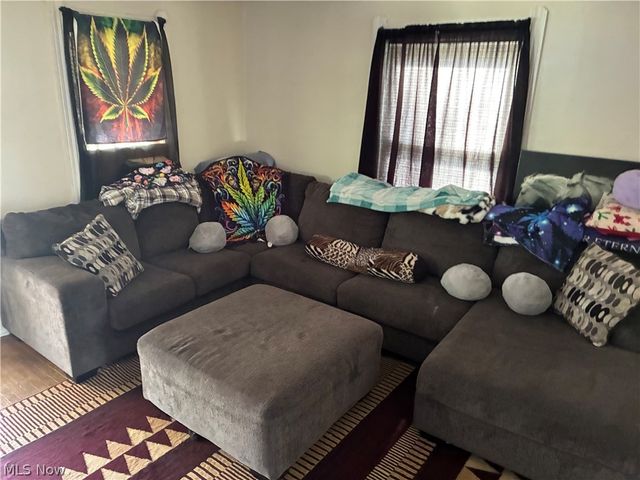404 Pike Avenue SW, Massillon, OH 44647
