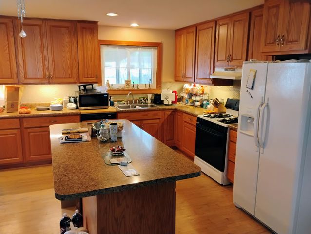 12415 Clinton River Road, Sterling Heights City, MI 48313
