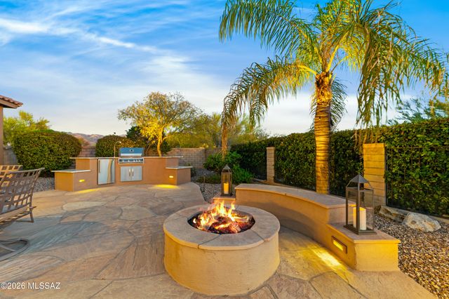 1233 W Portico Drive, Oro Valley, AZ 85755