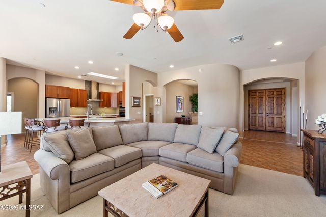 1233 W Portico Drive, Oro Valley, AZ 85755