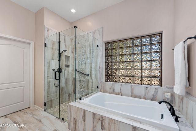 1233 W Portico Drive, Oro Valley, AZ 85755