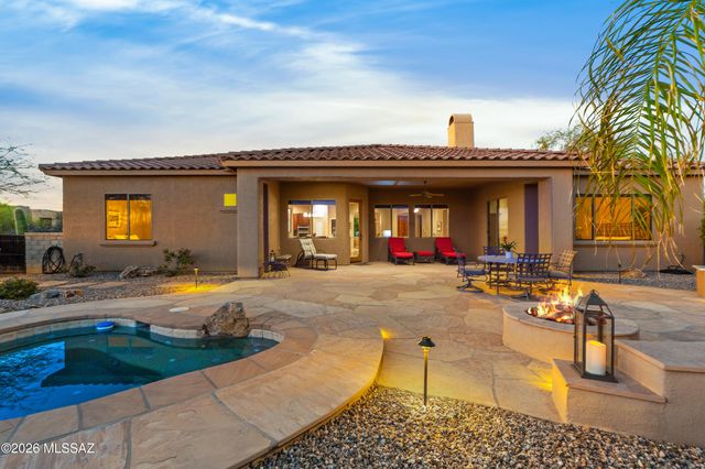 1233 W Portico Drive, Oro Valley, AZ 85755