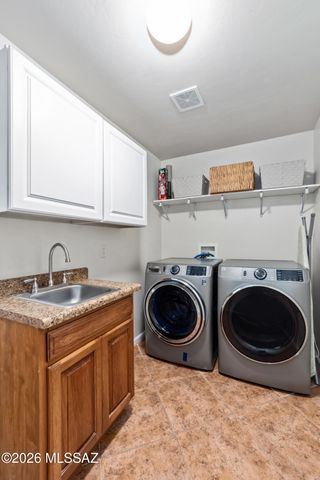 1233 W Portico Drive, Oro Valley, AZ 85755