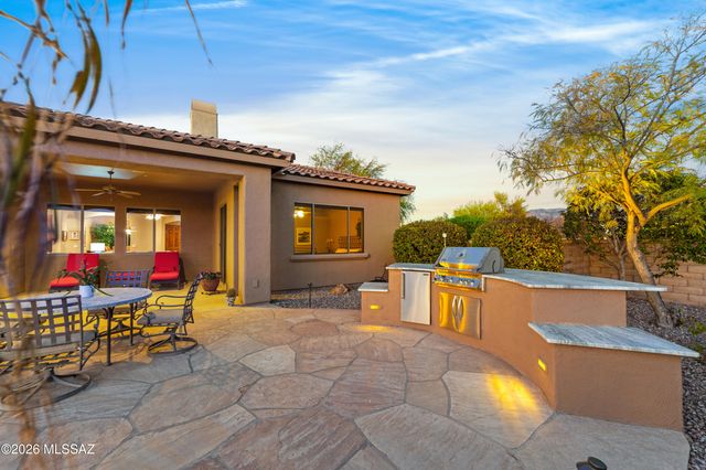 1233 W Portico Drive, Oro Valley, AZ 85755