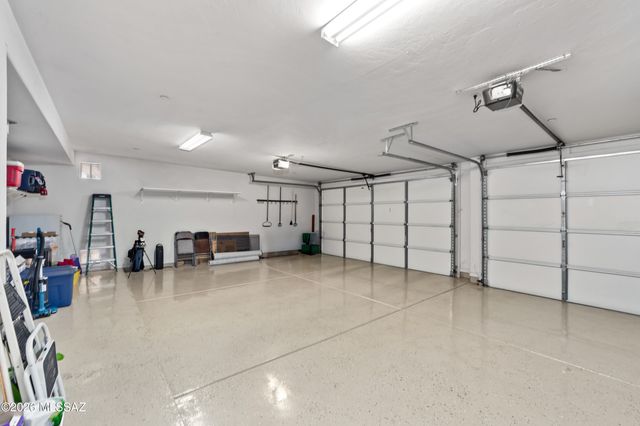 1233 W Portico Drive, Oro Valley, AZ 85755