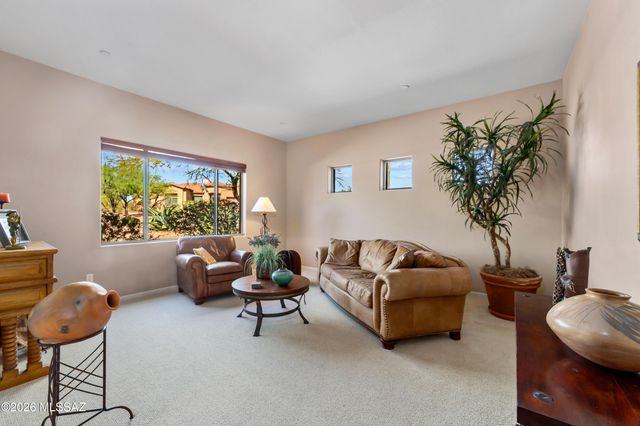 1233 W Portico Drive, Oro Valley, AZ 85755