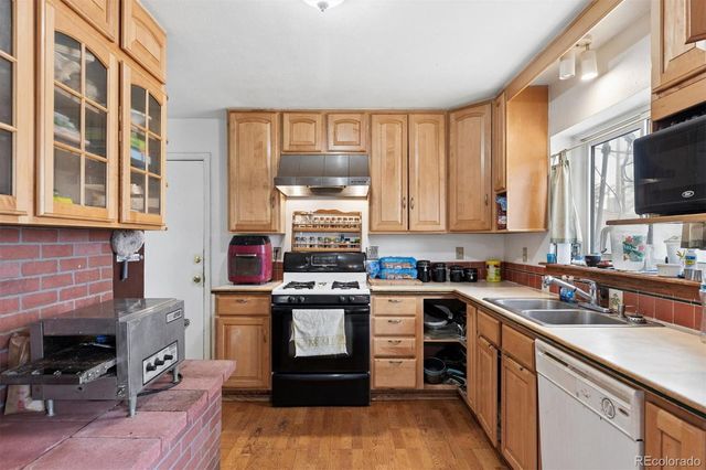 1385 S Depew Street, Lakewood, CO 80232