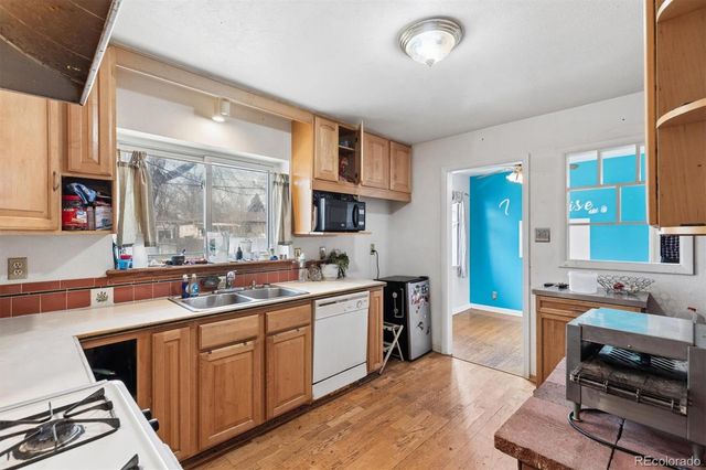 1385 S Depew Street, Lakewood, CO 80232