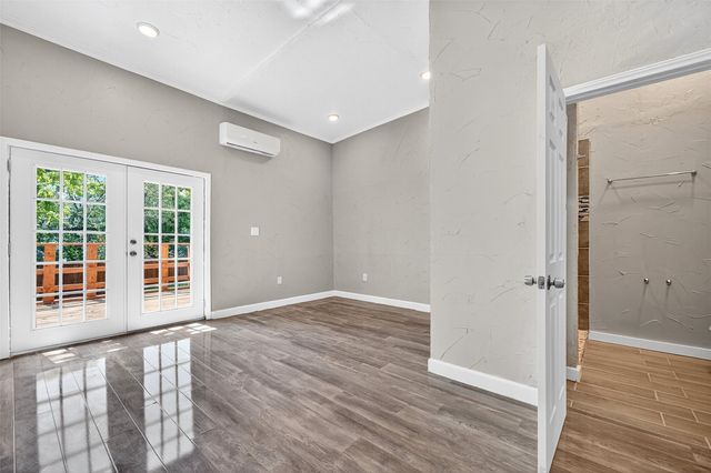 1016 W Hanna Street, Denison, TX 75020