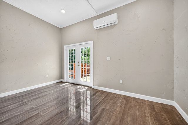 1016 W Hanna Street, Denison, TX 75020