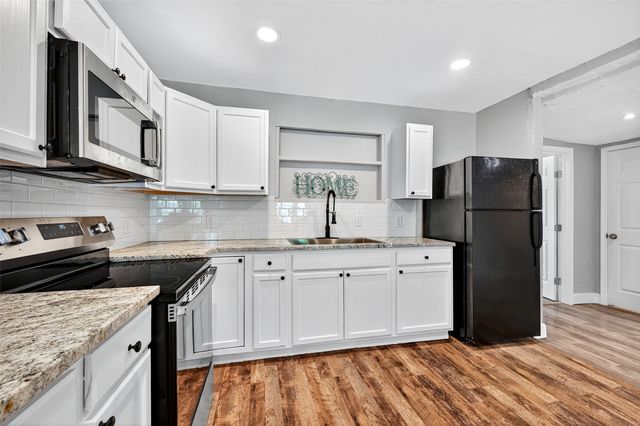 1016 W Hanna Street, Denison, TX 75020