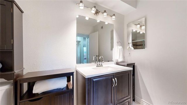 3324 S Ammons Street 103, Lakewood, CO 80227