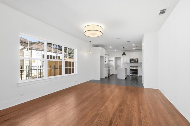 107 Sunset Drive, Cleburne, TX 76033