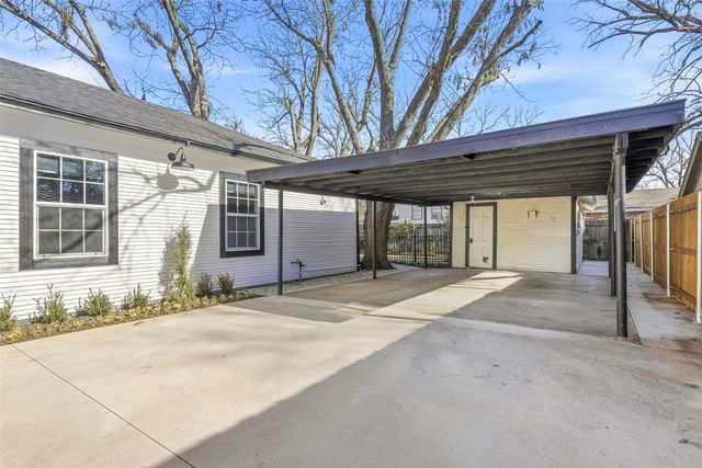 107 Sunset Drive, Cleburne, TX 76033