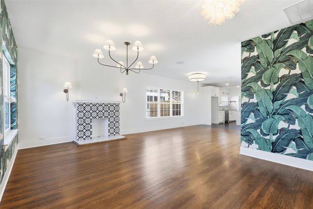 107 Sunset Drive, Cleburne, TX 76033