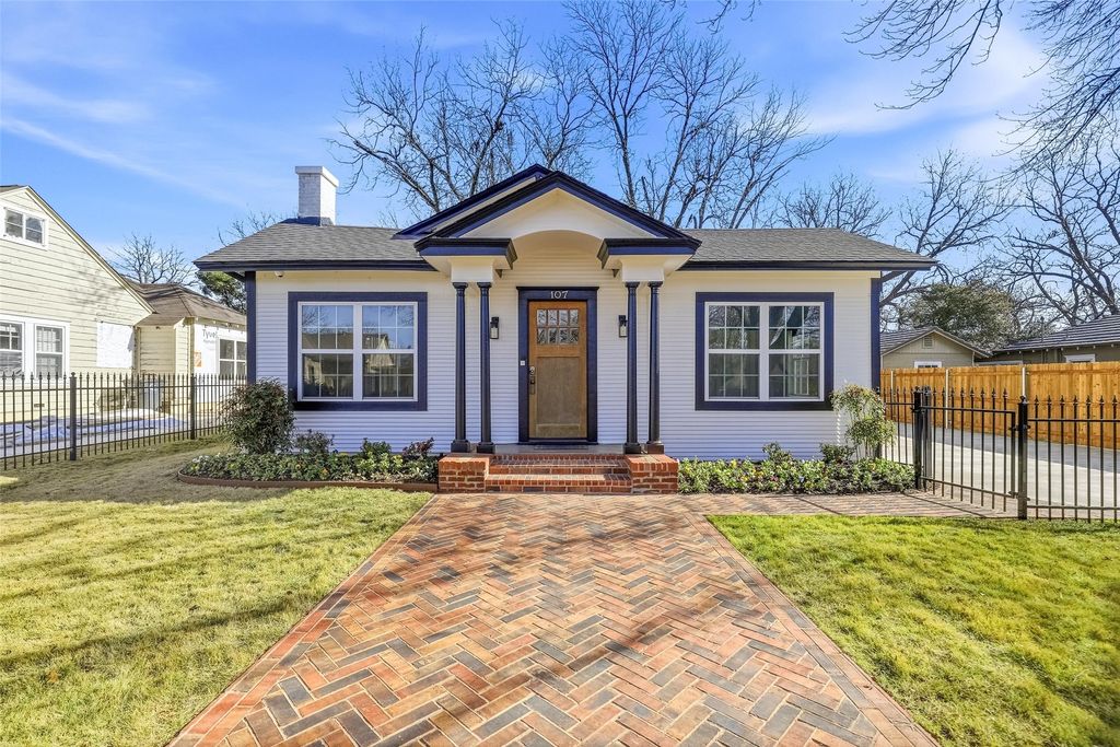 107 Sunset Drive, Cleburne, TX 76033