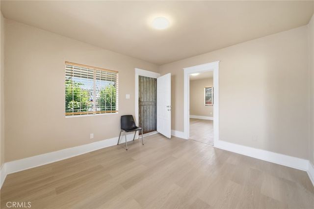 242 W 88th, Los Angeles, CA 90003