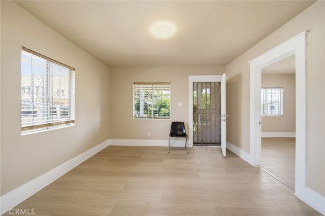 242 W 88th, Los Angeles, CA 90003