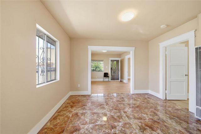 242 W 88th, Los Angeles, CA 90003