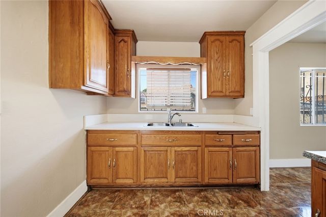 242 W 88th, Los Angeles, CA 90003