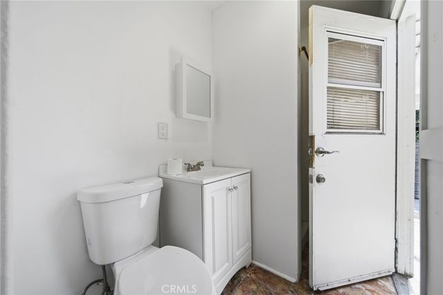 242 W 88th, Los Angeles, CA 90003