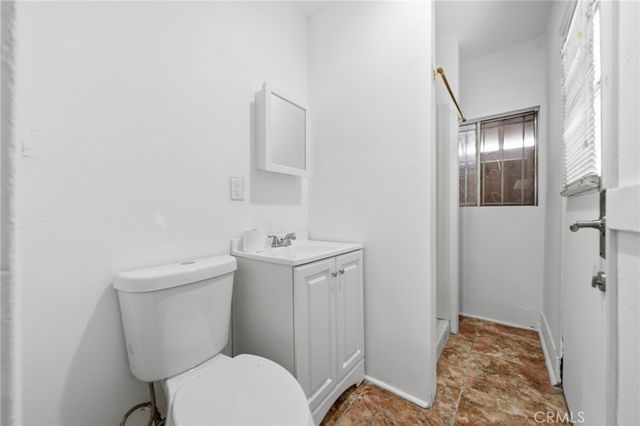 242 W 88th, Los Angeles, CA 90003