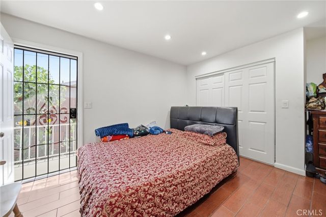 242 W 88th, Los Angeles, CA 90003