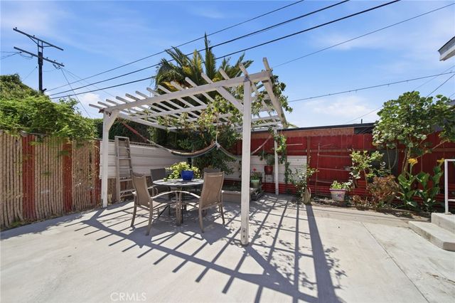 242 W 88th, Los Angeles, CA 90003