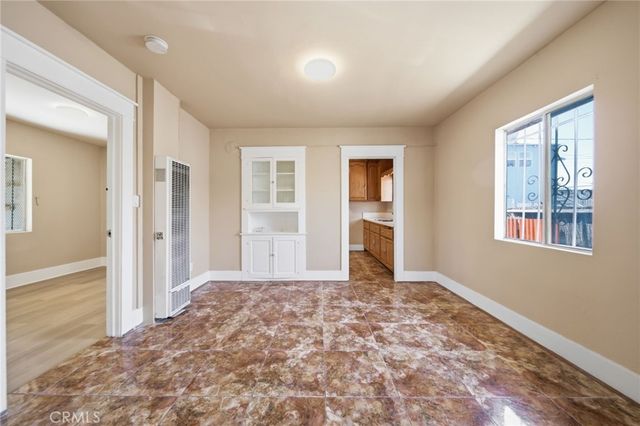 242 W 88th, Los Angeles, CA 90003