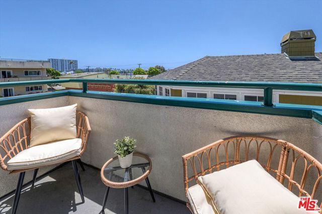 245 Hollister Avenue 1, Santa Monica, CA 90405
