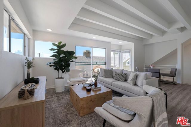 245 Hollister Avenue 1, Santa Monica, CA 90405