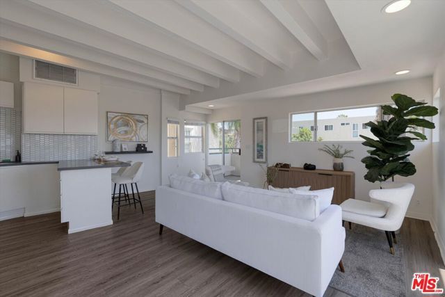 245 Hollister Avenue 1, Santa Monica, CA 90405