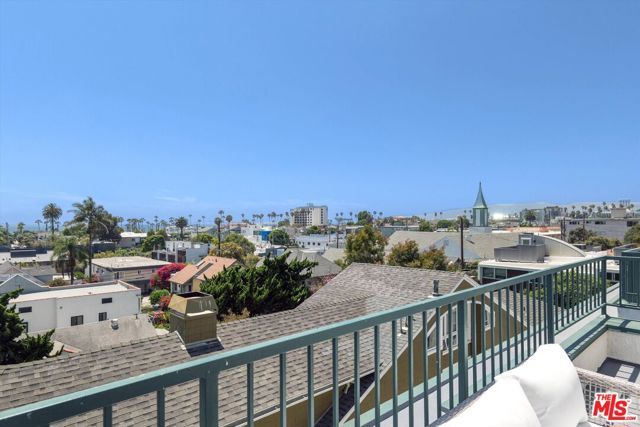 245 Hollister Avenue 1, Santa Monica, CA 90405