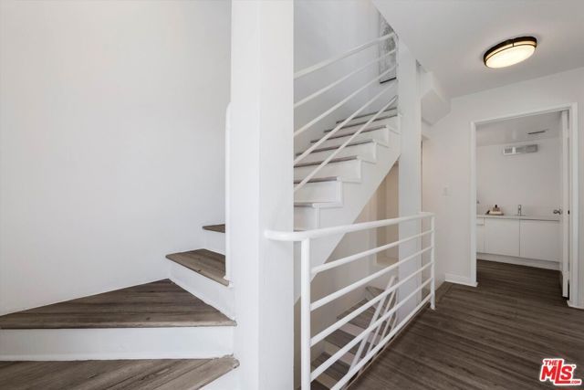 245 Hollister Avenue 1, Santa Monica, CA 90405