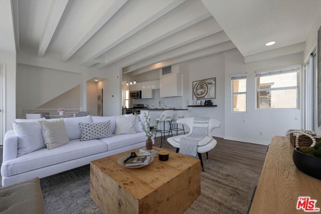 245 Hollister Avenue 1, Santa Monica, CA 90405