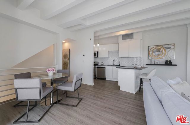 245 Hollister Avenue 1, Santa Monica, CA 90405