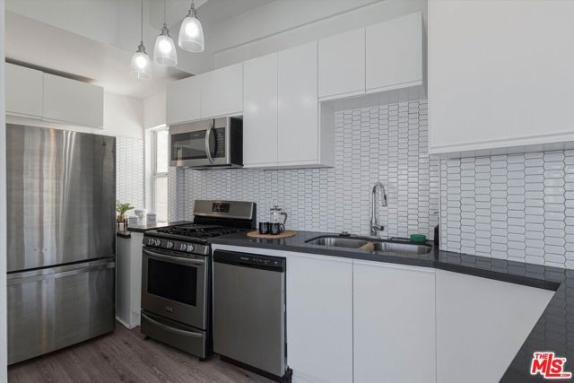 245 Hollister Avenue 1, Santa Monica, CA 90405