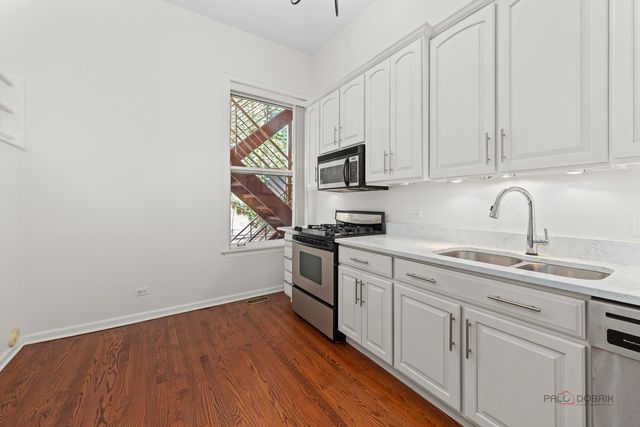 421 W Oakdale Avenue 4, Chicago, IL 60657