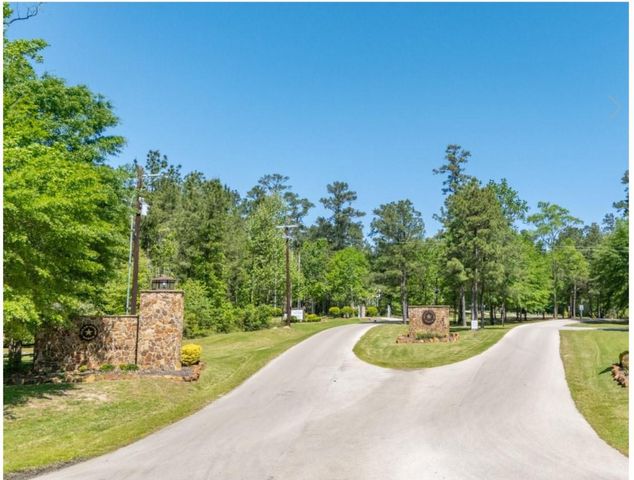 3b-1-76 Winchester Road, Huntsville, TX 77340