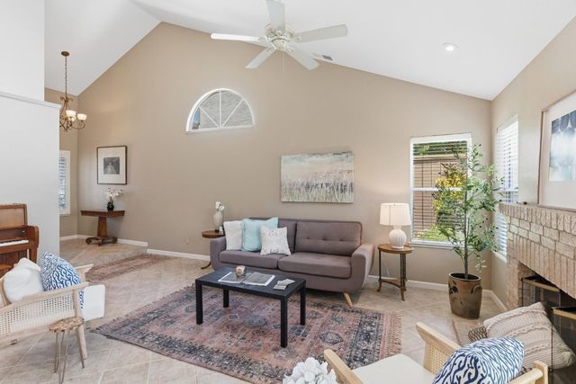 2100 Cobblestone Manor, Modesto, CA 95355