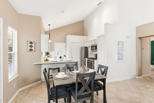 2100 Cobblestone Manor, Modesto, CA 95355