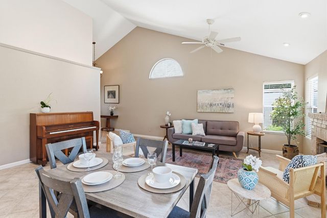2100 Cobblestone Manor, Modesto, CA 95355