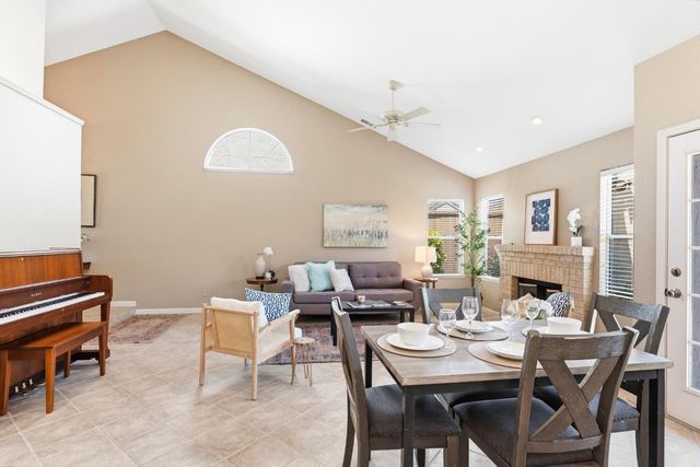 2100 Cobblestone Manor, Modesto, CA 95355