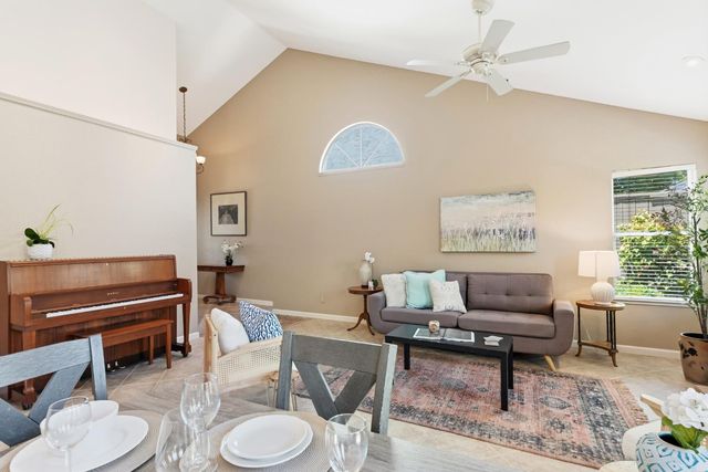 2100 Cobblestone Manor, Modesto, CA 95355